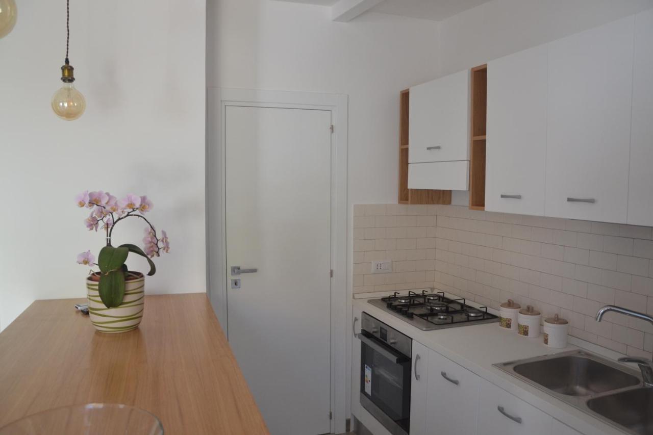 Lungomare 2 Apartment Procida Exterior photo